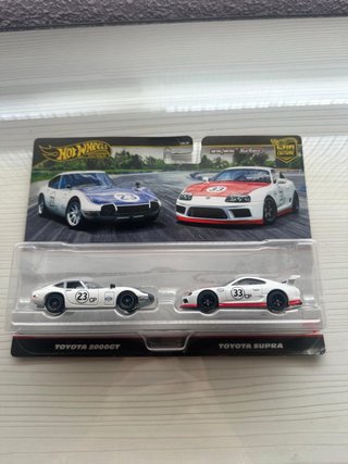 Hot Wheels Toyota 2000GT y Supra