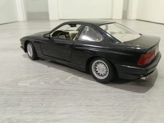 bmw 850i escala 1:18