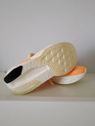 New Balance Rebel V5 Beige/Arancione