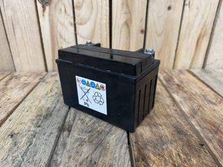 BATERIA YUASA YTX9-BS