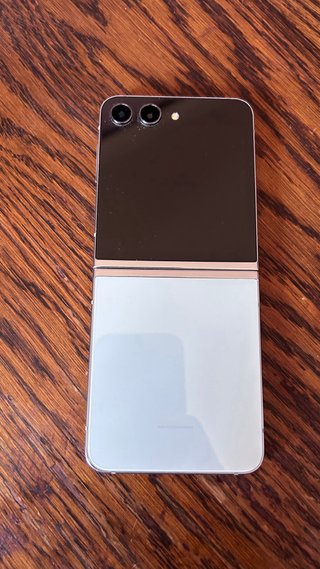 Samsung Z Flip 5 512GB - Como Nuevo