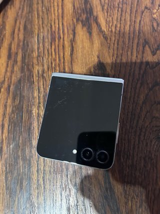 Samsung Z Flip 5 512GB - Como Nuevo