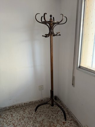 Perchero de pie madera y metal