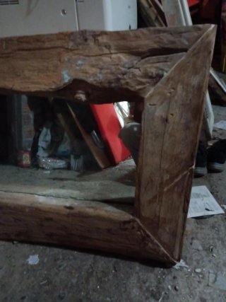 Espejo antiguo de enebro