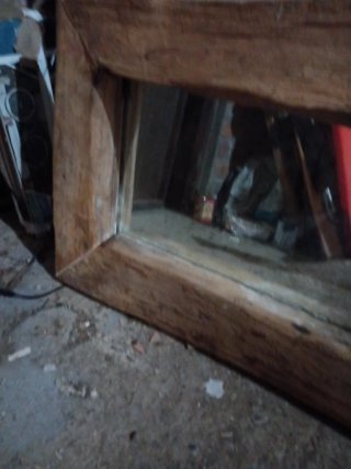 Espejo antiguo de enebro