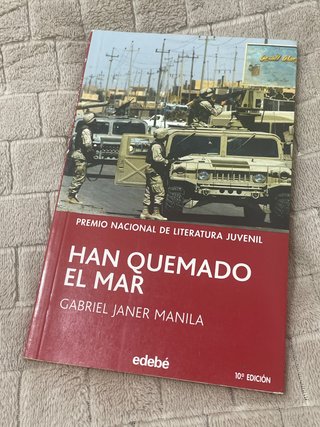 Libro juvenil Han quemado el mar