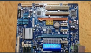 Combo placa base Gigabyte GA-MA785GT-UD3H