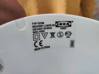 Lámpara de techo azul y blanca