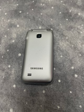 Samsung GT-C3520 Flip Phone
