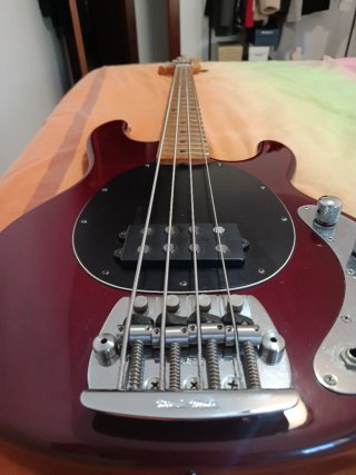 Bajo Musicman Stingray Classic 1994