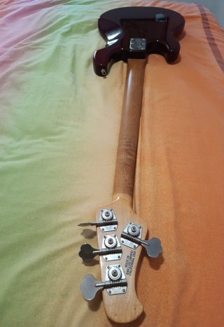 Bajo Musicman Stingray Classic 1994