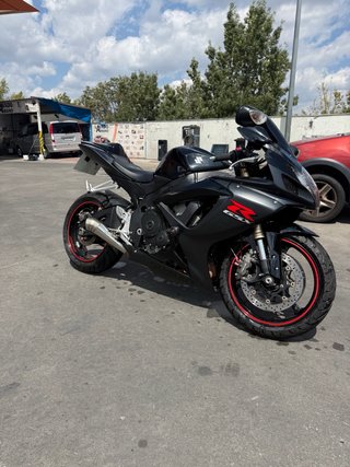 Suzuki GSXR 600 K7 Black Edition