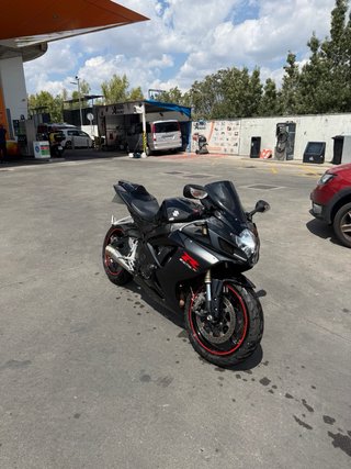 Suzuki GSXR 600 K7 Black Edition