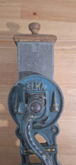 Rallador antiguo ELMA con pinza