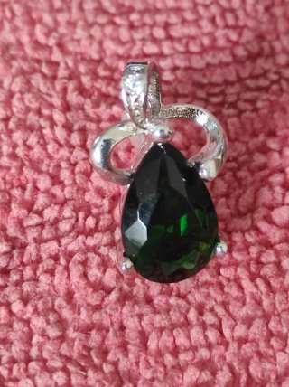 Set in argento sterling con anello, orecchini e spilla