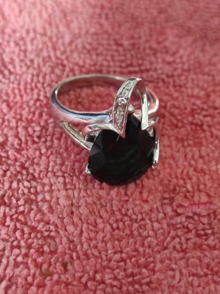 Set in argento sterling con anello, orecchini e spilla