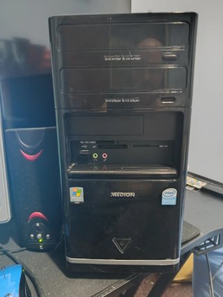 PC Medion Pentium 4.0 Torre Completa