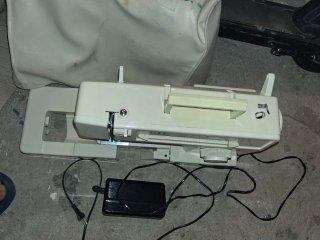 Máquina de coser Singer M2105