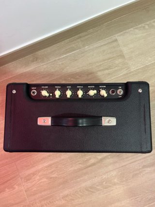 Amplificador Fender Blues Junior IV