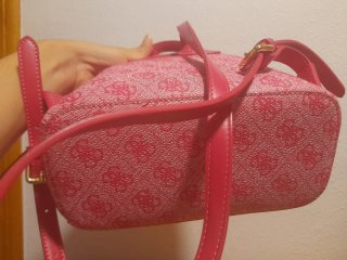 Mochila Guess niña rosa