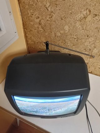 Televisor CRT Sharp 14 ¡Ideal Retro!