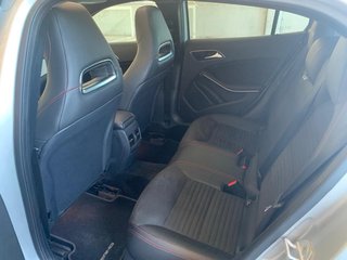 Mercedes-Benz GLA AMG Line BlackEdition TechoSolar