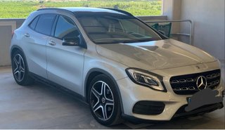Mercedes-Benz GLA AMG Line BlackEdition TechoSolar