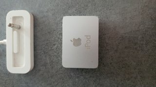 iPod Shuffle 2a Gen. Argento/Bianco