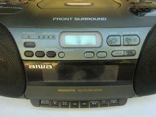 Radiocassette CD AIWA modelo NO. CSD-ES60K