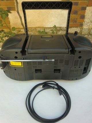 Radiocassette CD AIWA modelo NO. CSD-ES60K