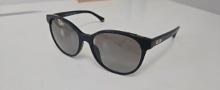 Gafas de sol Emporio Armani negras y doradas