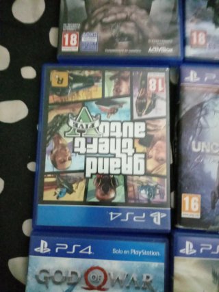 PS4 (PlayStation 4) con 7 giochi