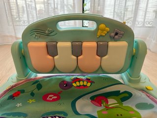 Alfombra de juegos musical con piano