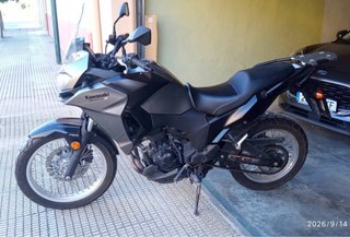 Kawasaki Versys X300 Aventura Gris/Negra