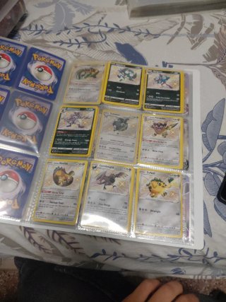 Álbum y cartas Pokémon