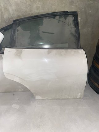 Puerta trasera derecha seat leon 2014