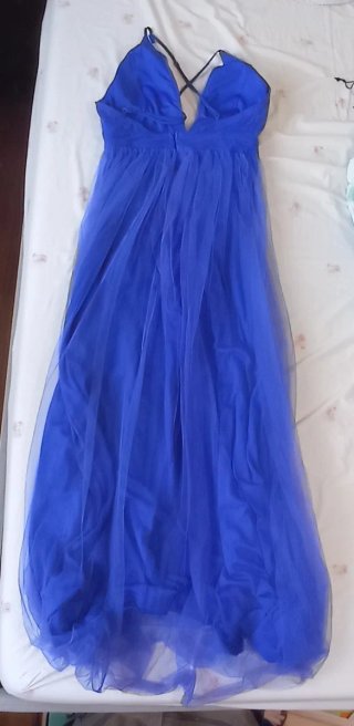Vestido largo azul con tul