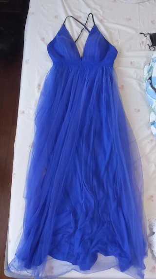 Vestido largo azul con tul