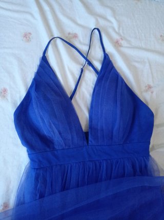 Vestido largo azul con tul