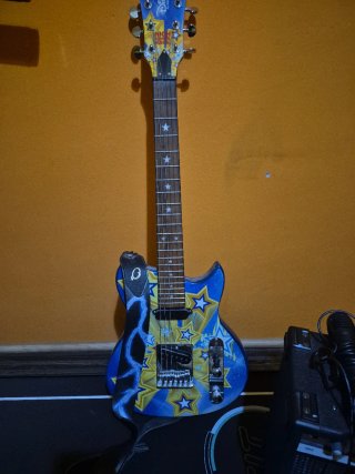 Guitarra Eléctrica + Amplificador + Micrófono