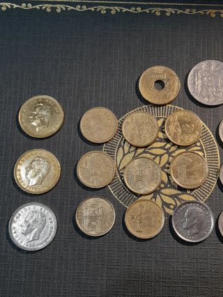 monedas pesetas 1,5,10 y 25 antiguas españolas