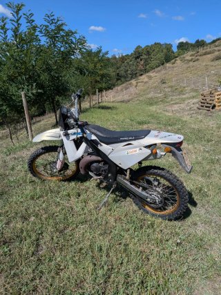 Rieju MRT Pro Enduro/Motocross Blanca y Dorada