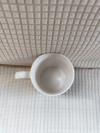 Tazza in porcellana bianca