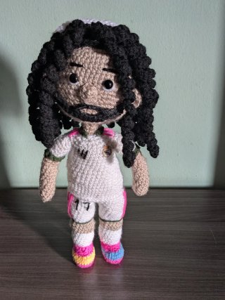 Muñeco Amigurumi Cucurella Crochet Hecho a Mano