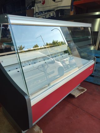 Vetrina refrigerata Docriluc per salumeria