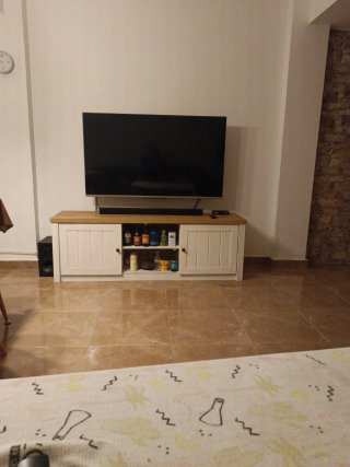 Mueble TV madera y blanco