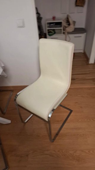 Sillas de comedor modernas beige y plateadas