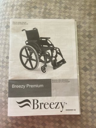 Silla de ruedas marca Breezy Premium