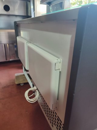 Vetrina refrigerata per salumeria/macelleria