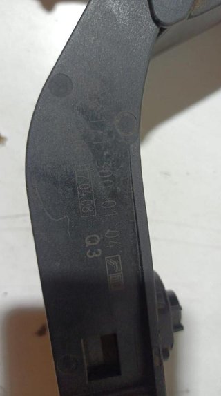 Pedal mercedes-benz a1713000104 clase e (bm 188102